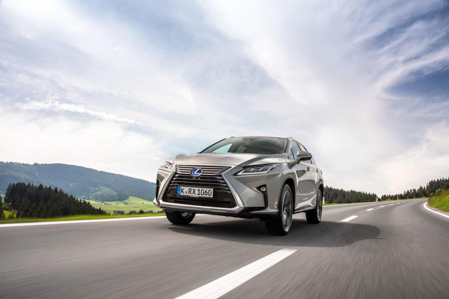  Lexus RX450hL 2018 года  (WW) (фото 18 из 45)
